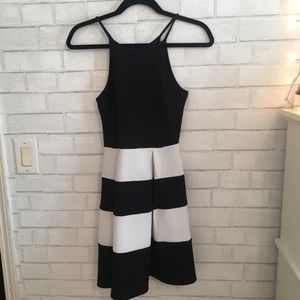 ⚫️⚪️ SKATER DRESS⚫️⚪️