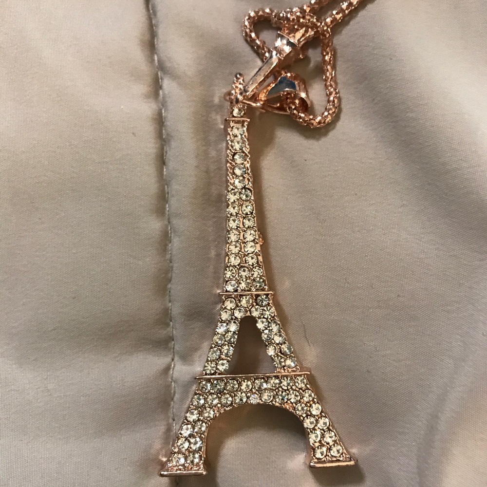 Betsey Johnson Eiffel tower necklace