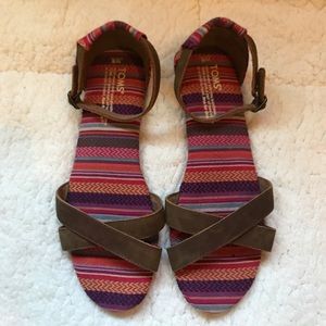 Toms sandals