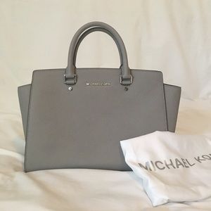 Michael Kors Large Selma bag
