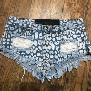 One teaspoon Australia roller shorts in cheetah