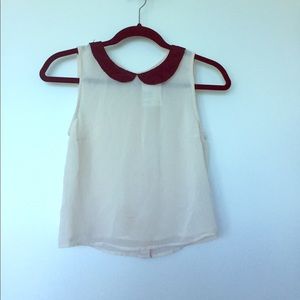 H&M Cute sleeveless cream colored blouse