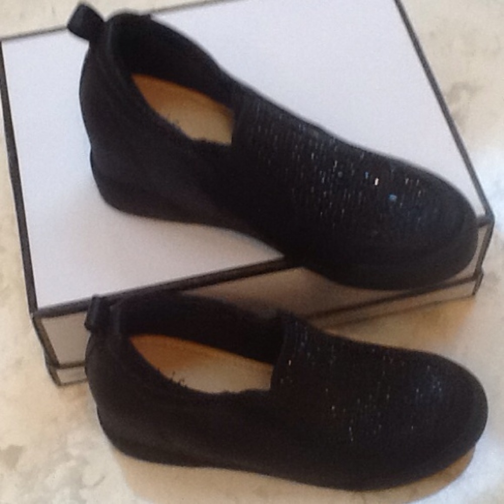 Black Shoes