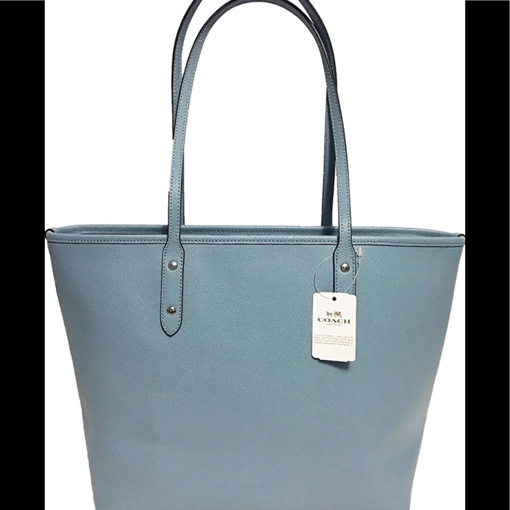NWT COACH ZIP CITY TOTE