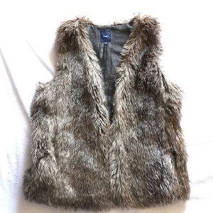 Gap faux fur vest size small