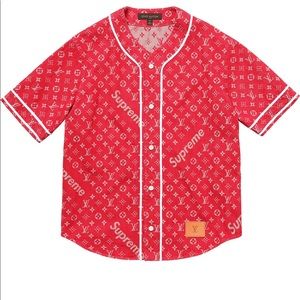 In need of Louis Vuitton x Supreme Jersey