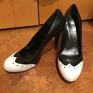 Marc Fisher Wingtip Pumps