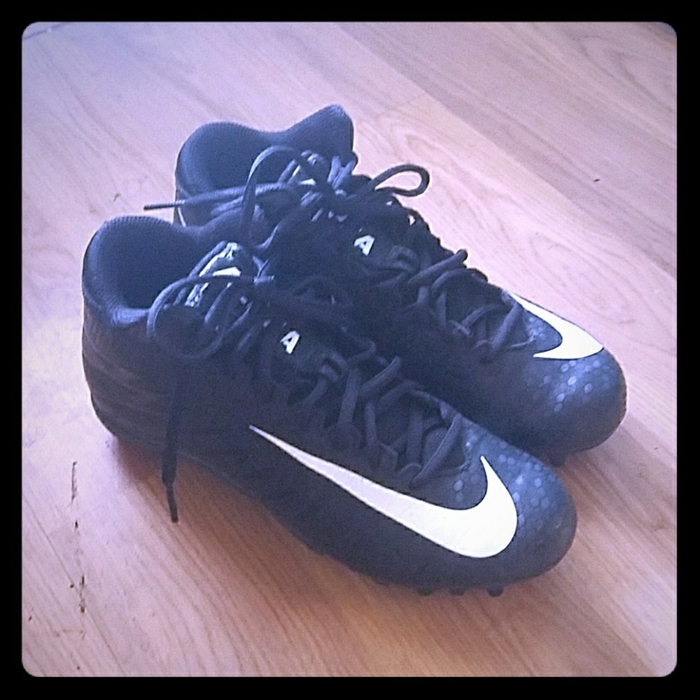 Brand new NIKE Alpha Menace football cleats