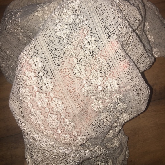 Lace Blouse - Picture 5 of 6