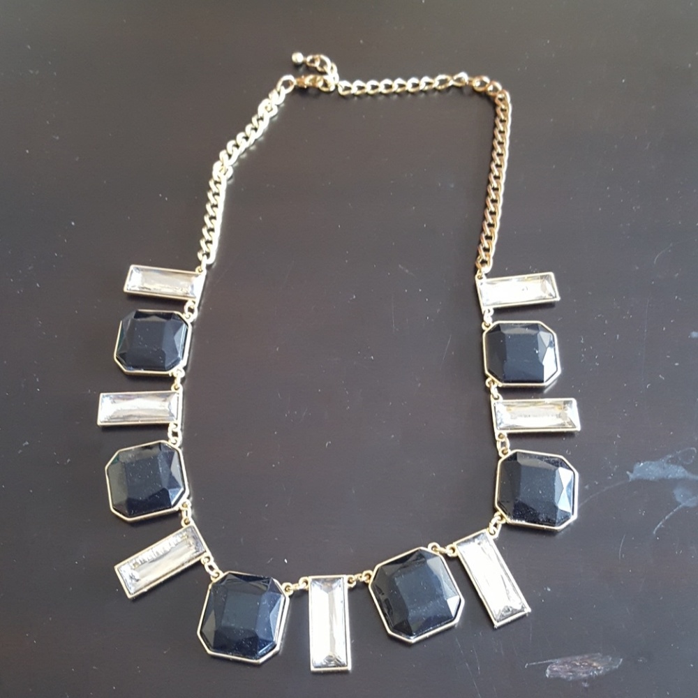 💍3 for $20👗Gold, Black & Crystal Necklace