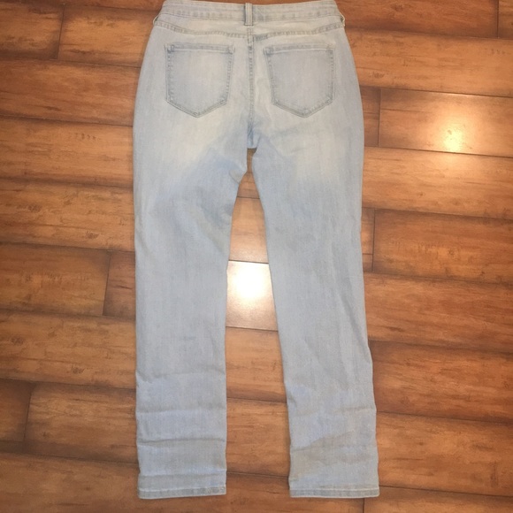 Old Navy Straight Leg Regular Jeans - Picture 4 of 4