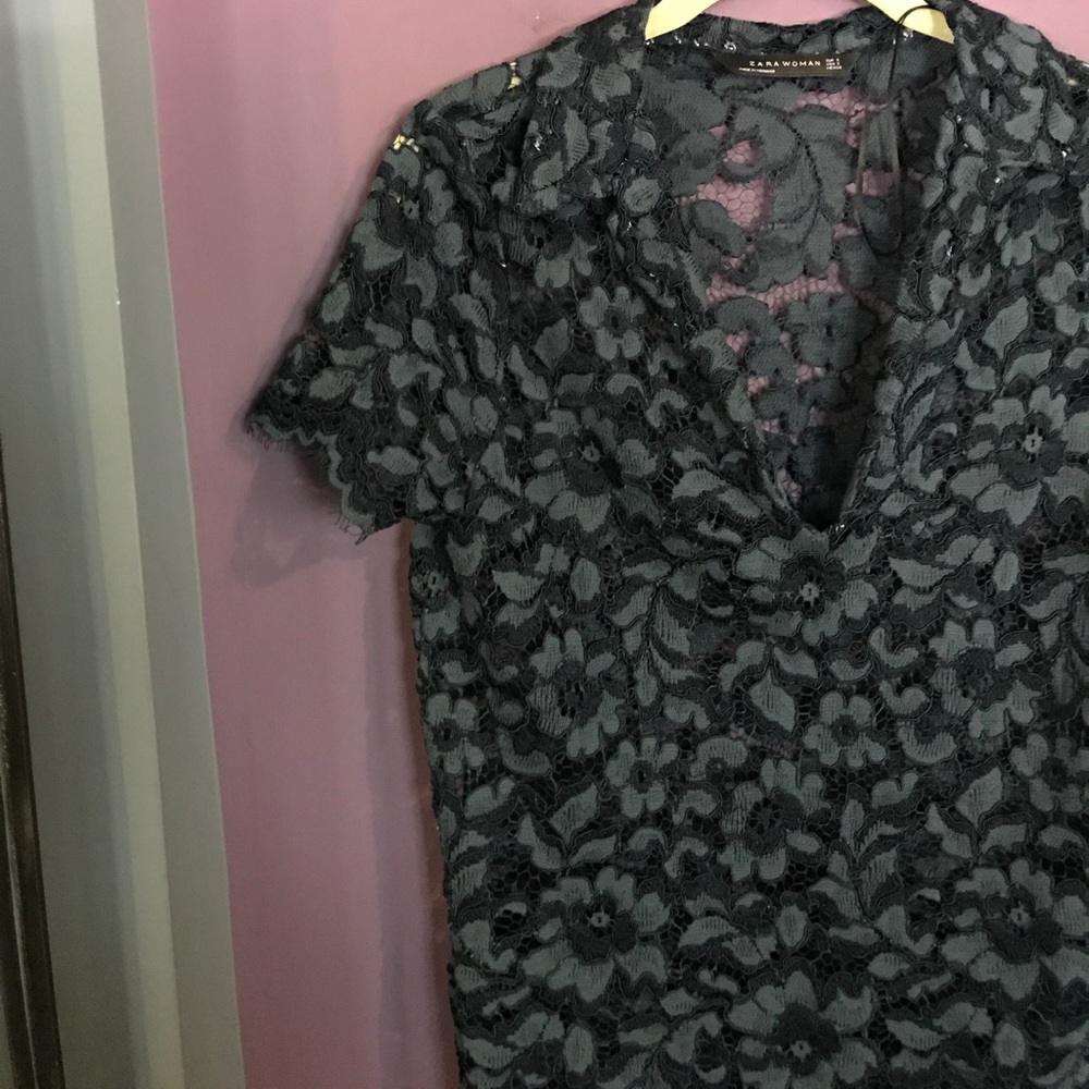 🔴DONATING SOON!! Turquoise lace blouse
