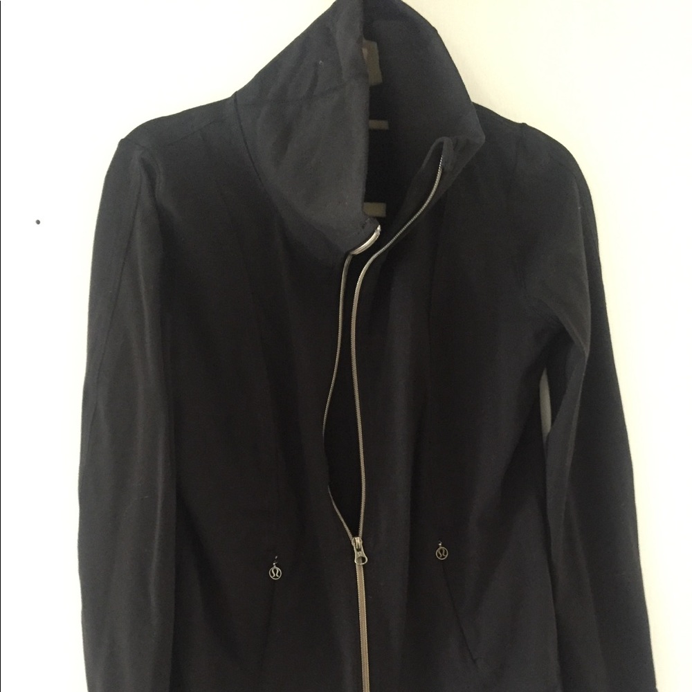 Lululemon longer zip front jacket sz 8