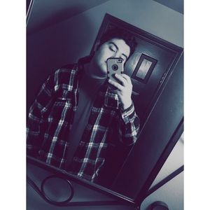 Meet your Posher, Emanuel