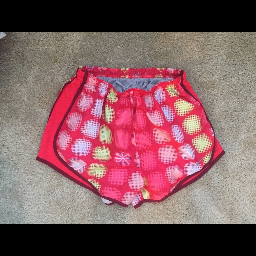 Size Medium Nike Tempo Shorts
