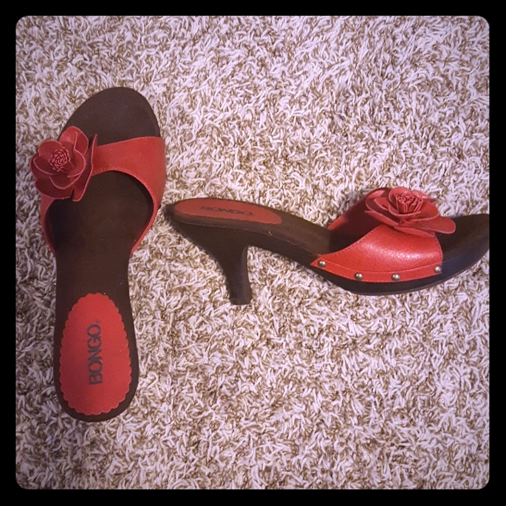 Bongo red floral slip on heels size 7