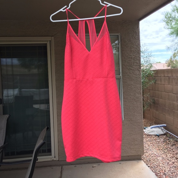LIKE NEW! SUPER SEXY ASTR Coral Dress! - Picture 4 of 8