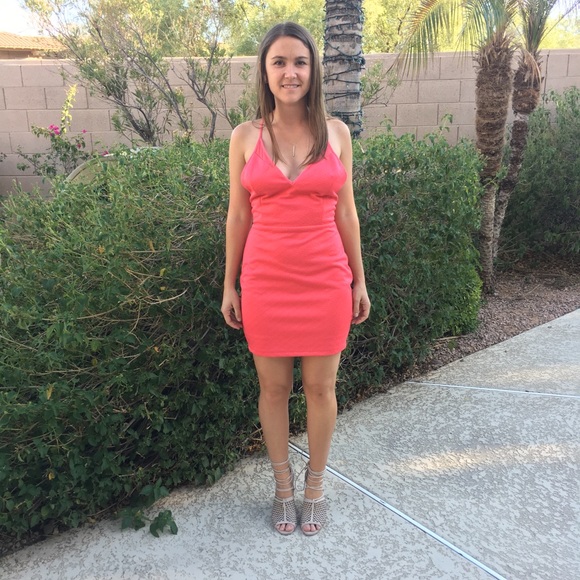 LIKE NEW! SUPER SEXY ASTR Coral Dress! - Picture 3 of 8