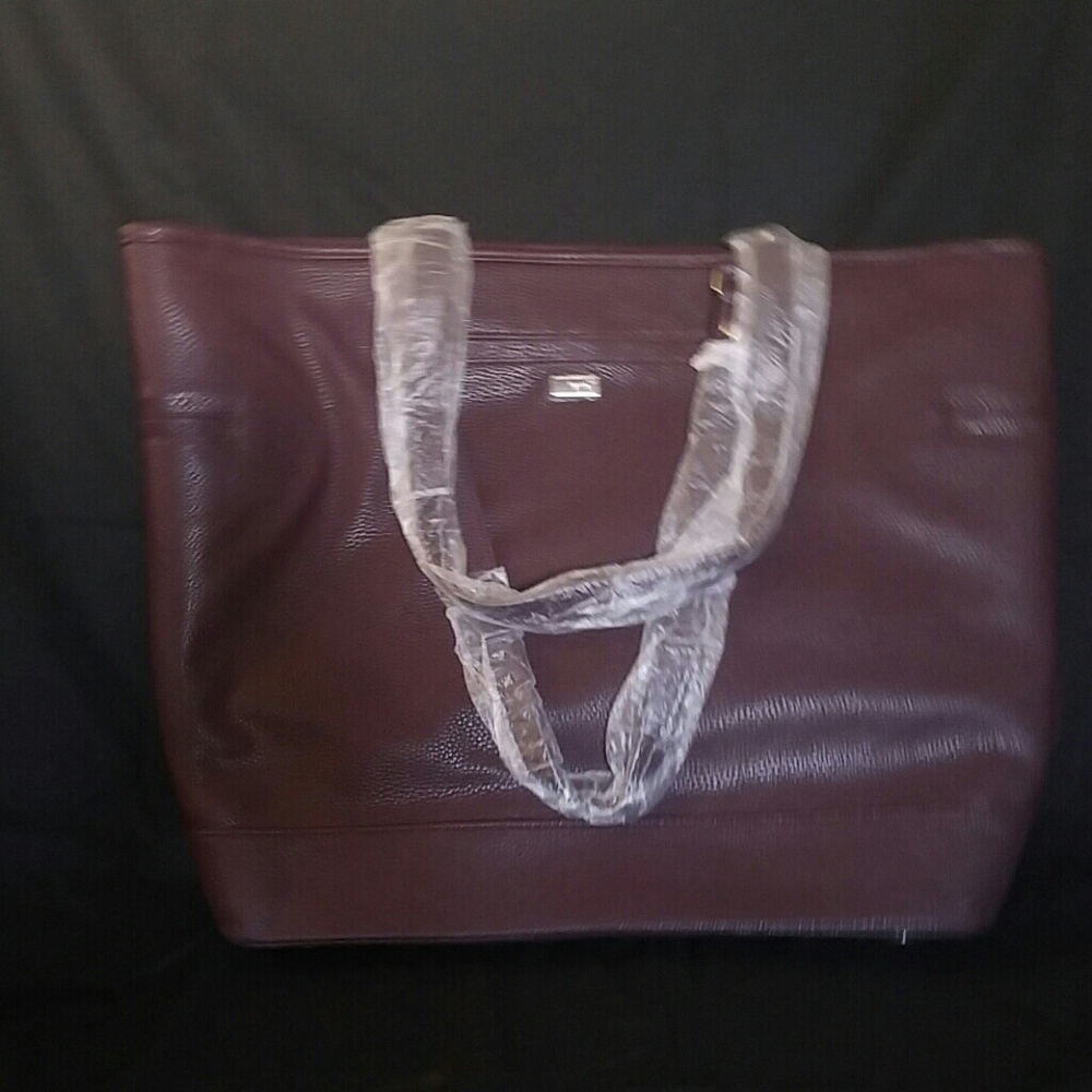 Thirty-one Fashion Editor in Jewells and Gems