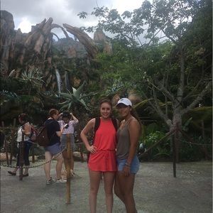 Meet your Posher, Chloe