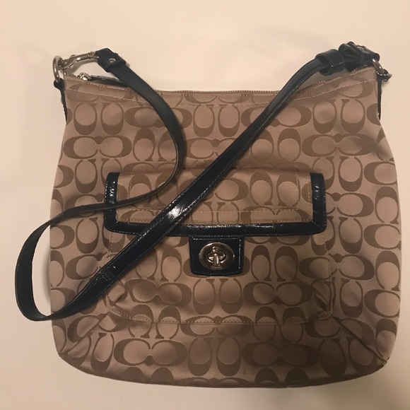 Coach purse - Picture 2 of 2