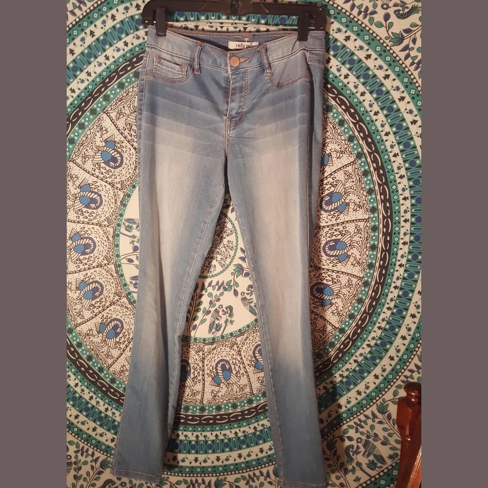 5 for $25! REFUGE High-rise Skinny Jeans 4 Ankle  light