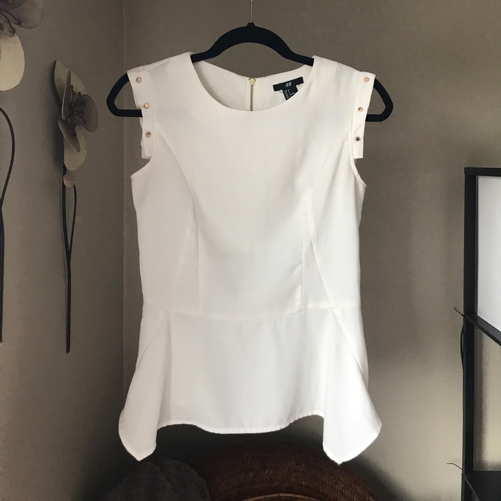 Chiffon peplum back zip closure w/ gold detail top