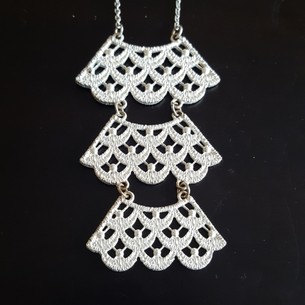 Silver Necklace - Fashion Jewelry