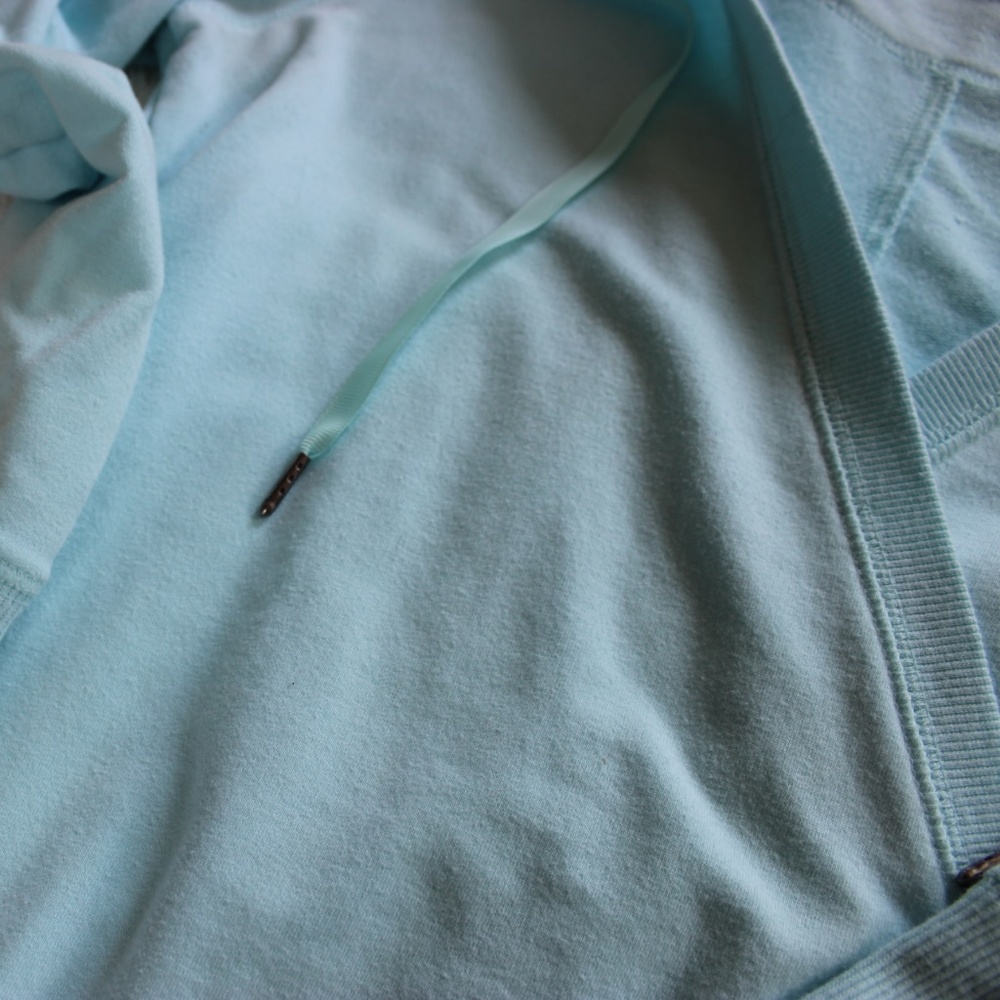 pullover - Picture 2 of 5