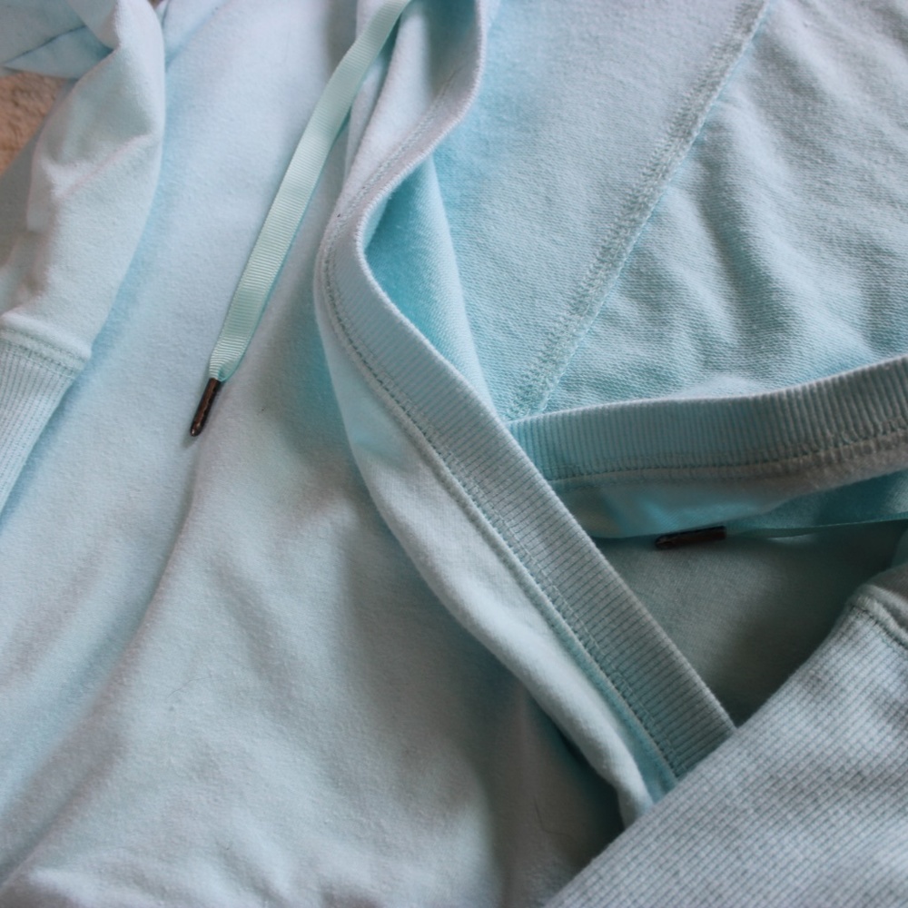 pullover - Picture 3 of 5