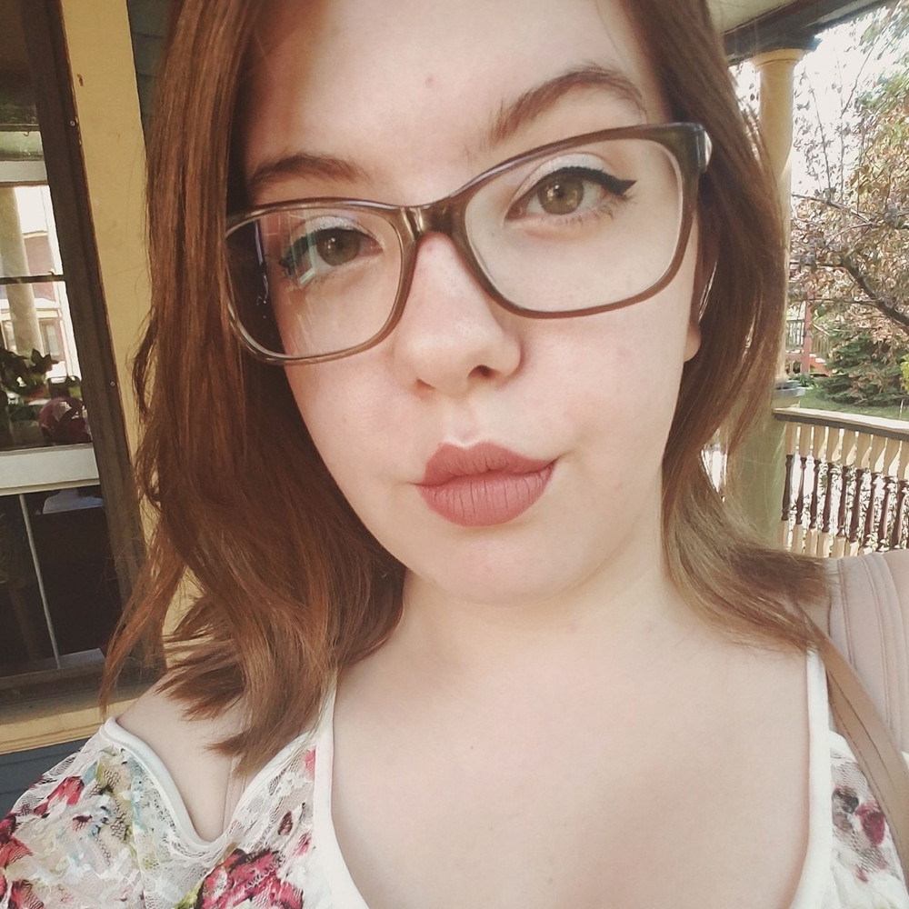 Meet your Posher, Emily