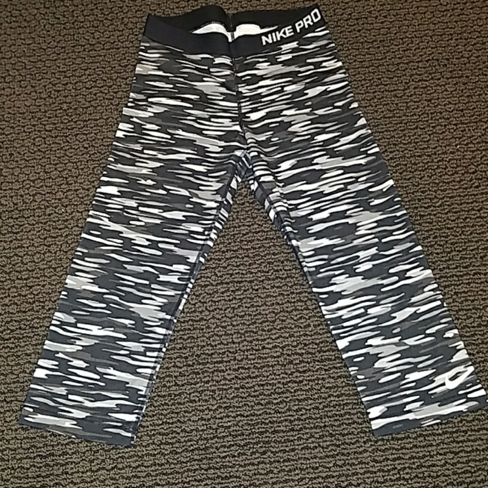 Nike pro leggings
