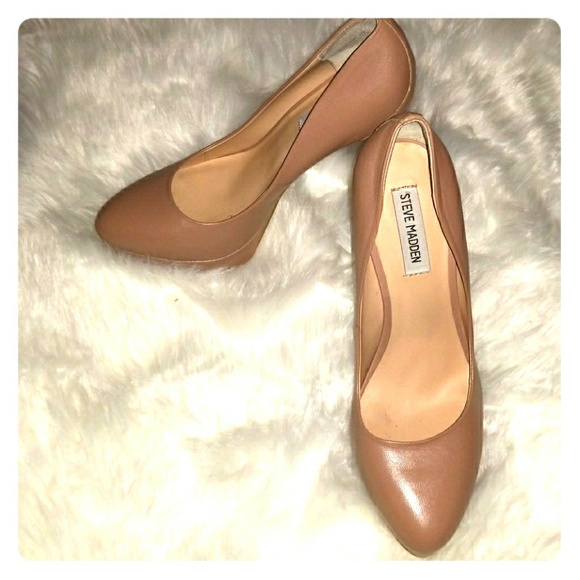 Steve Madden - Picture 1 of 3