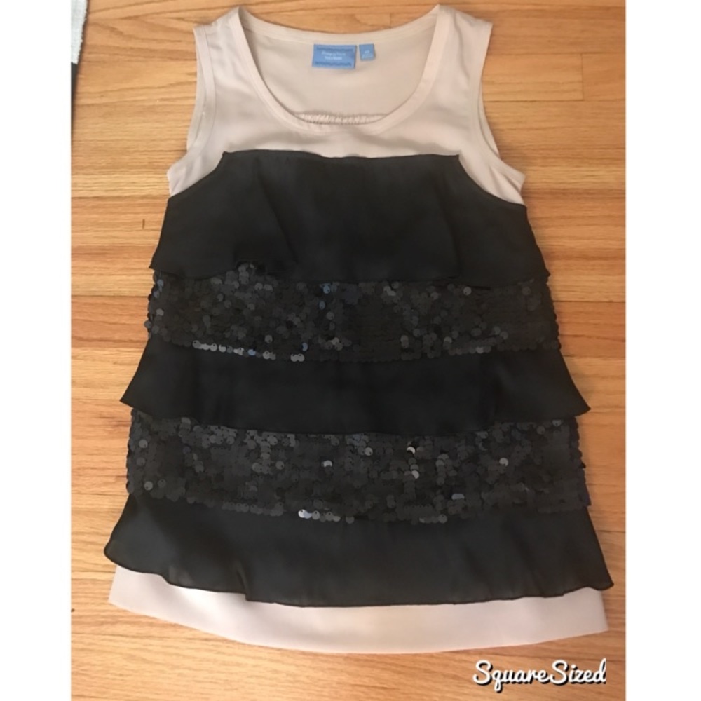 Simply Vera blush and black top with sequins