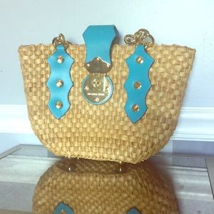 🎉🎉🎉FLASH SALE🎉🎉🎉 Michael Kors Straw Handbag