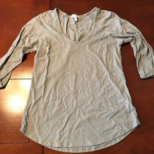 Gray 3/4 sleeve top