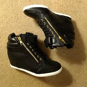 Thalia Sodi Black Wedge Sneakers 😎 Size 6.5