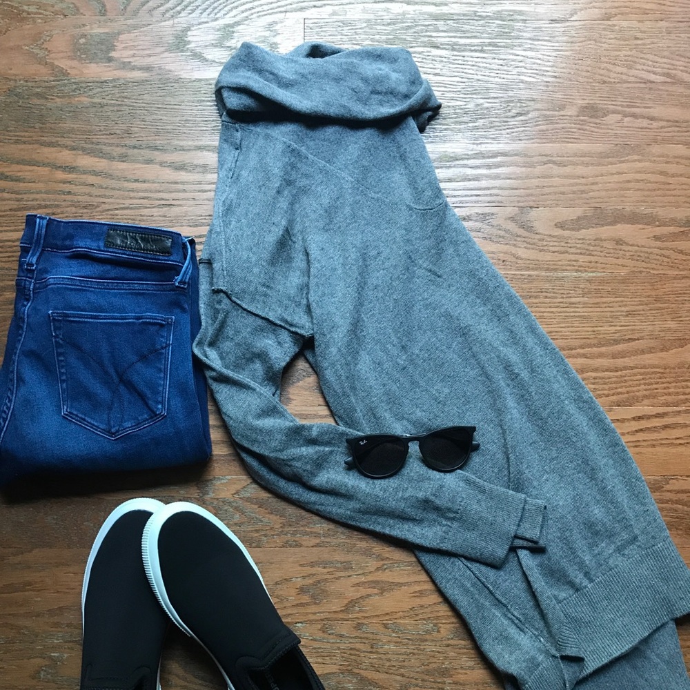 Lou & Grey Loose Turtleneck Sweater