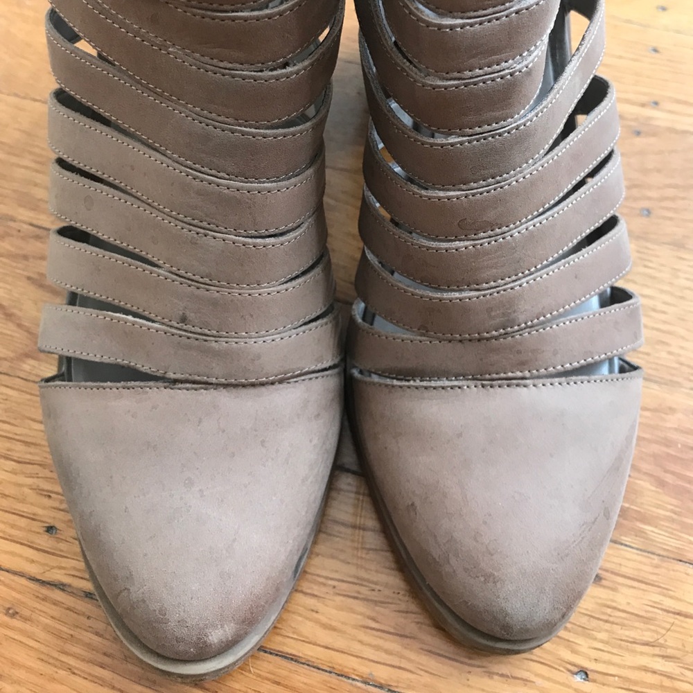 Hinge Dresden Caged Bootie - Picture 3 of 5