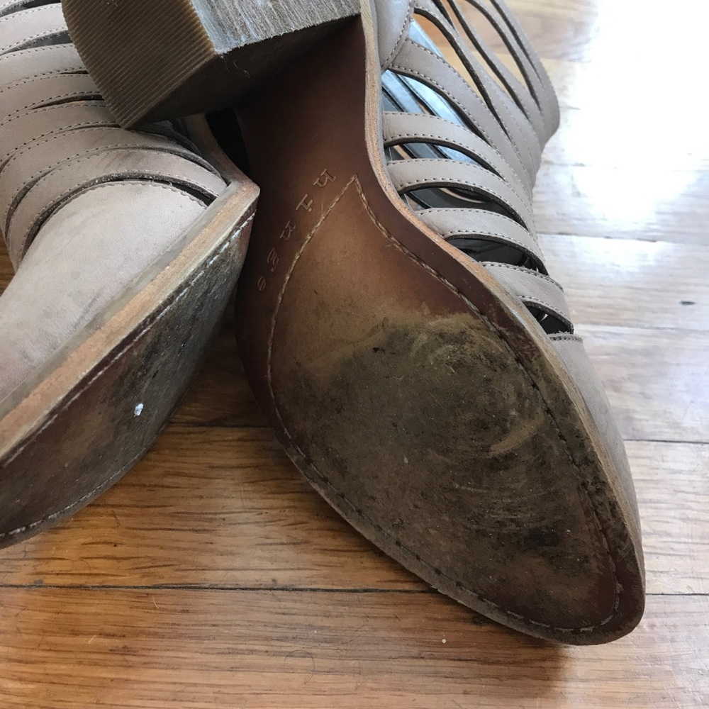 Hinge Dresden Caged Bootie - Picture 5 of 5