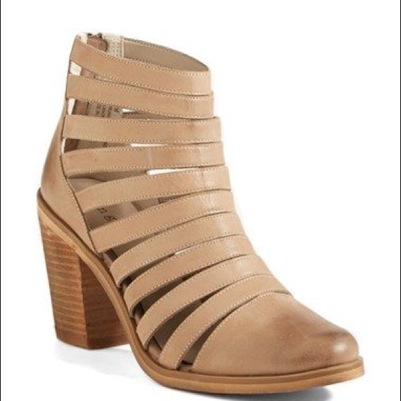 hinge Shoes - Hinge Dresden Caged Bootie