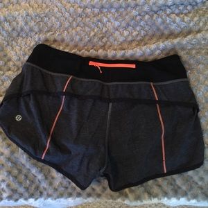 Lululemon "Speed Short 4 way stretch" Size 6
