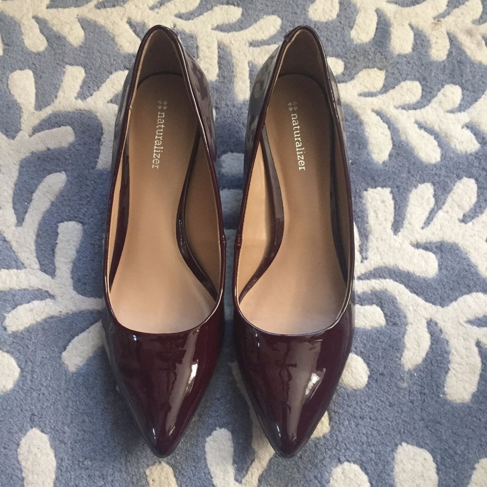 Classy patent kitten heels by Naturalizer