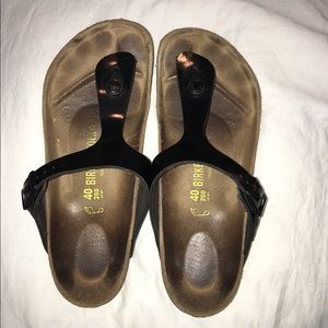 Patent black Birkenstock gizeh size 40