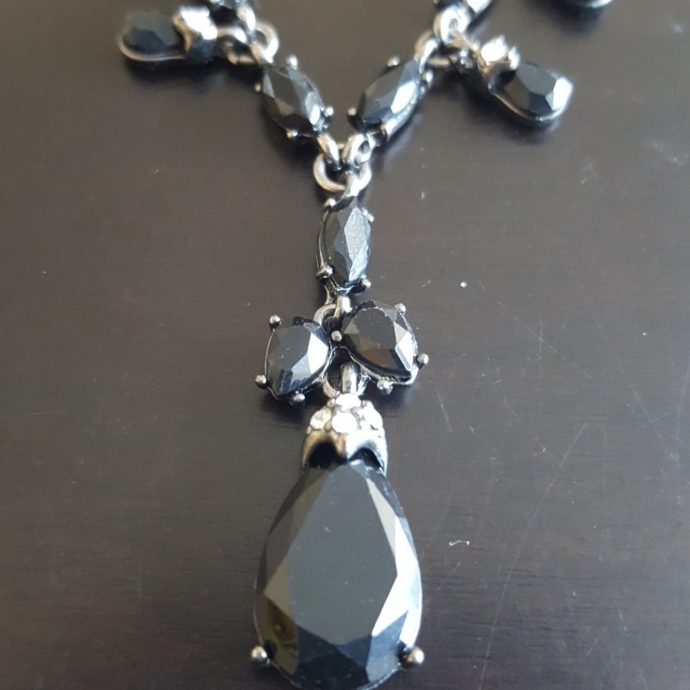 Black Crystal Teardrop Necklace - Fashion Jewelry