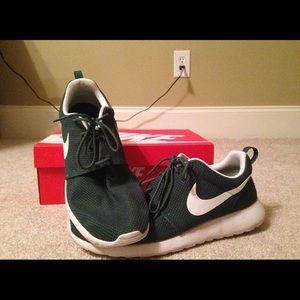 Size 13 Green Roshe One