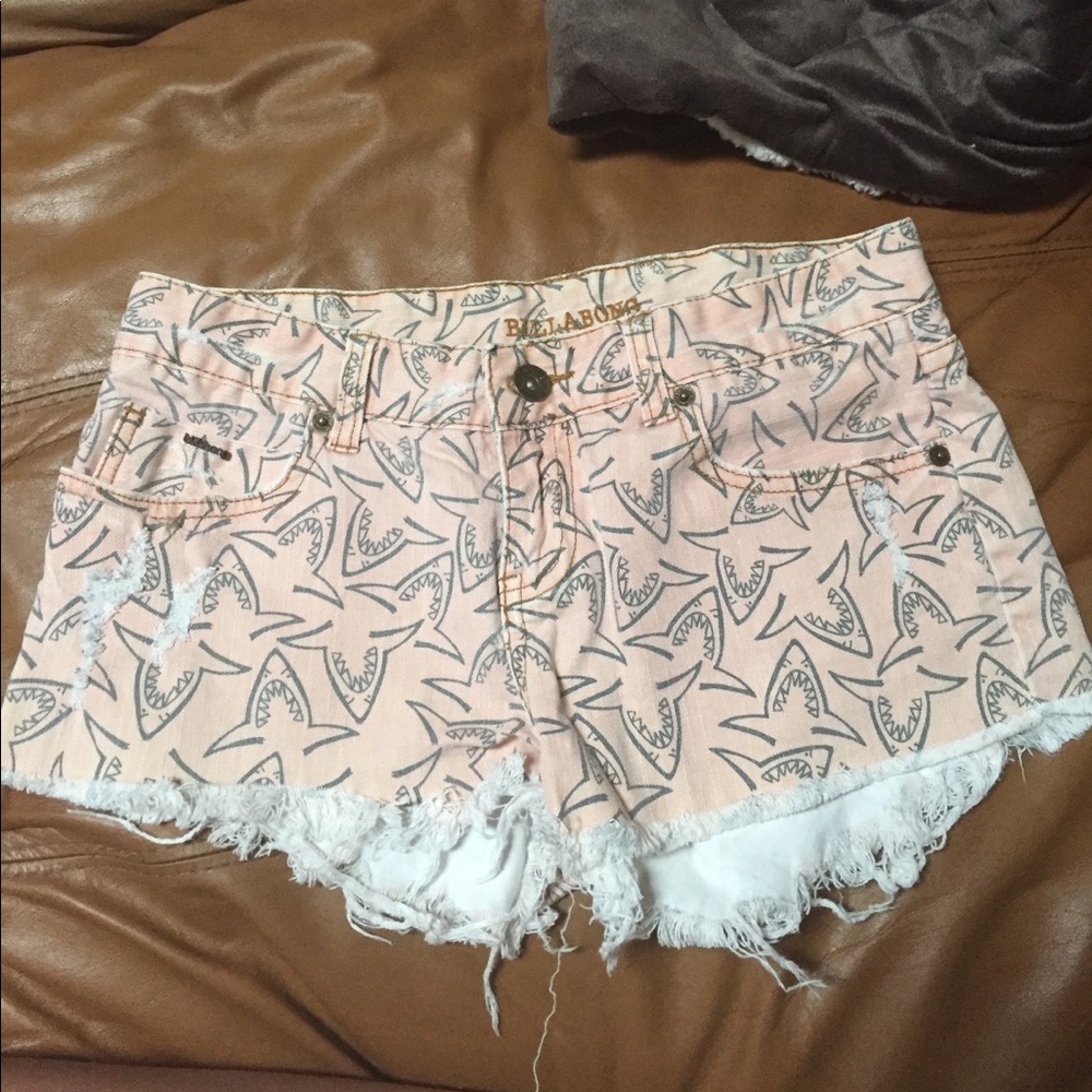 Billabong low rise "shark" Jean shorts