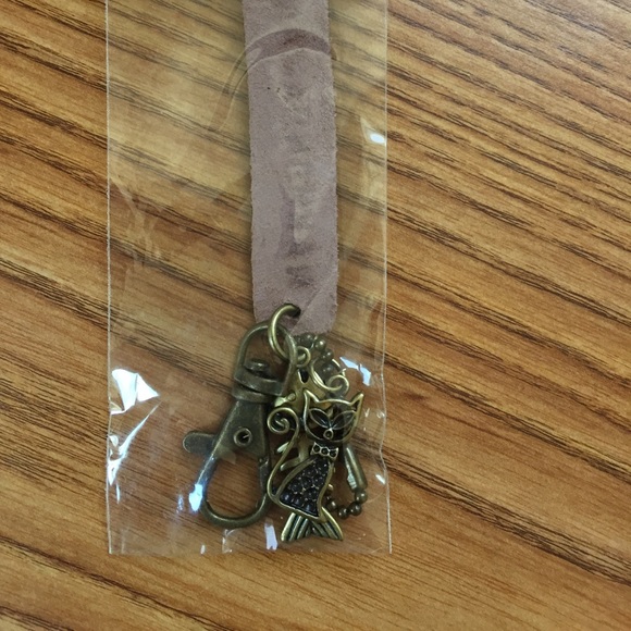 **5 for $15** Cat keychain - Picture 1 of 2