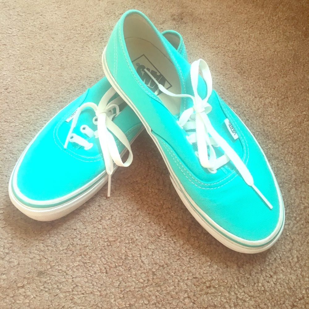 Van's Robins Egg Authentics