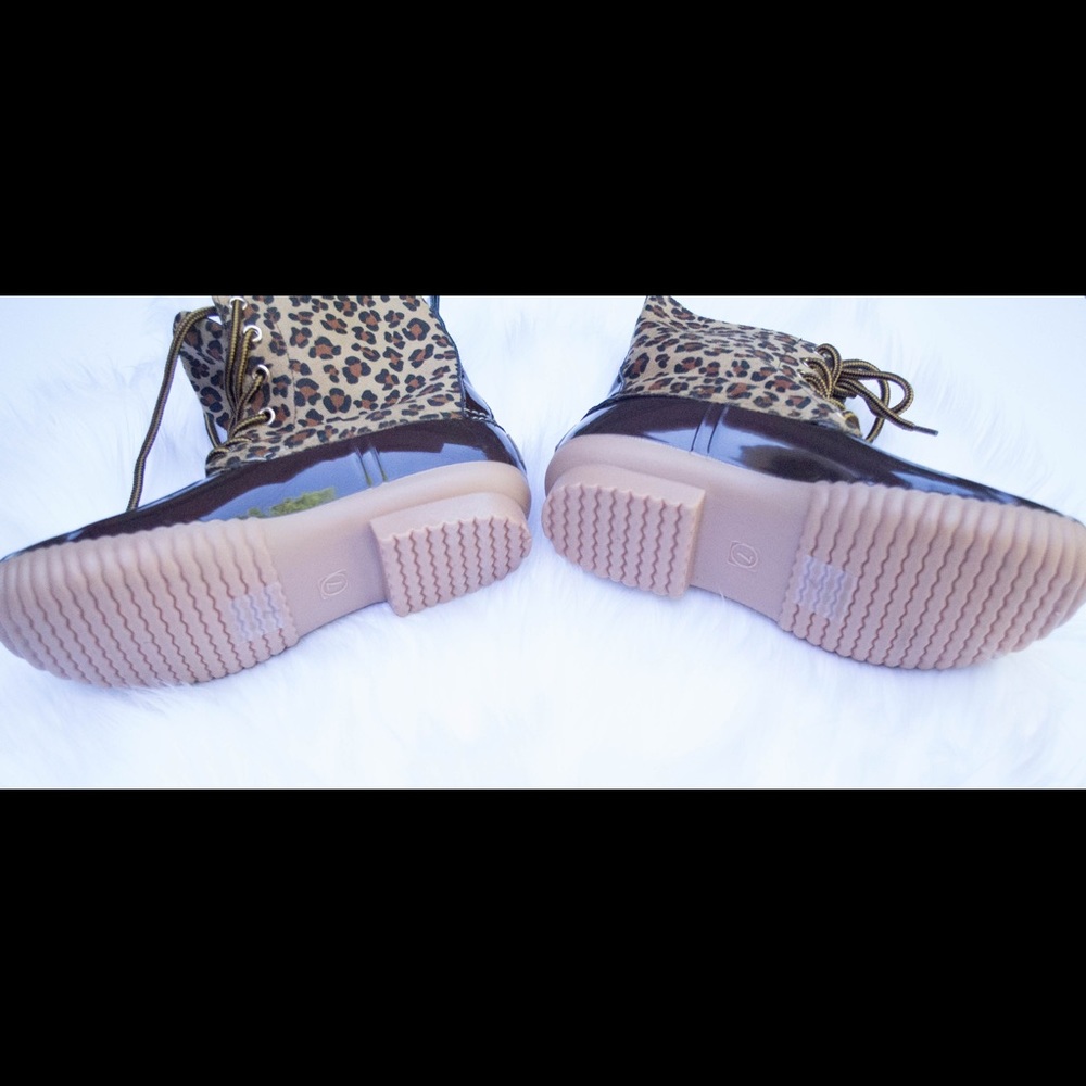 Leopard Print Duck Boots - Picture 2 of 3